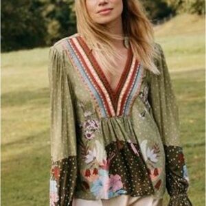 Bl^nk London Stephanie Long Sleeve Floral V-Neck Blouse